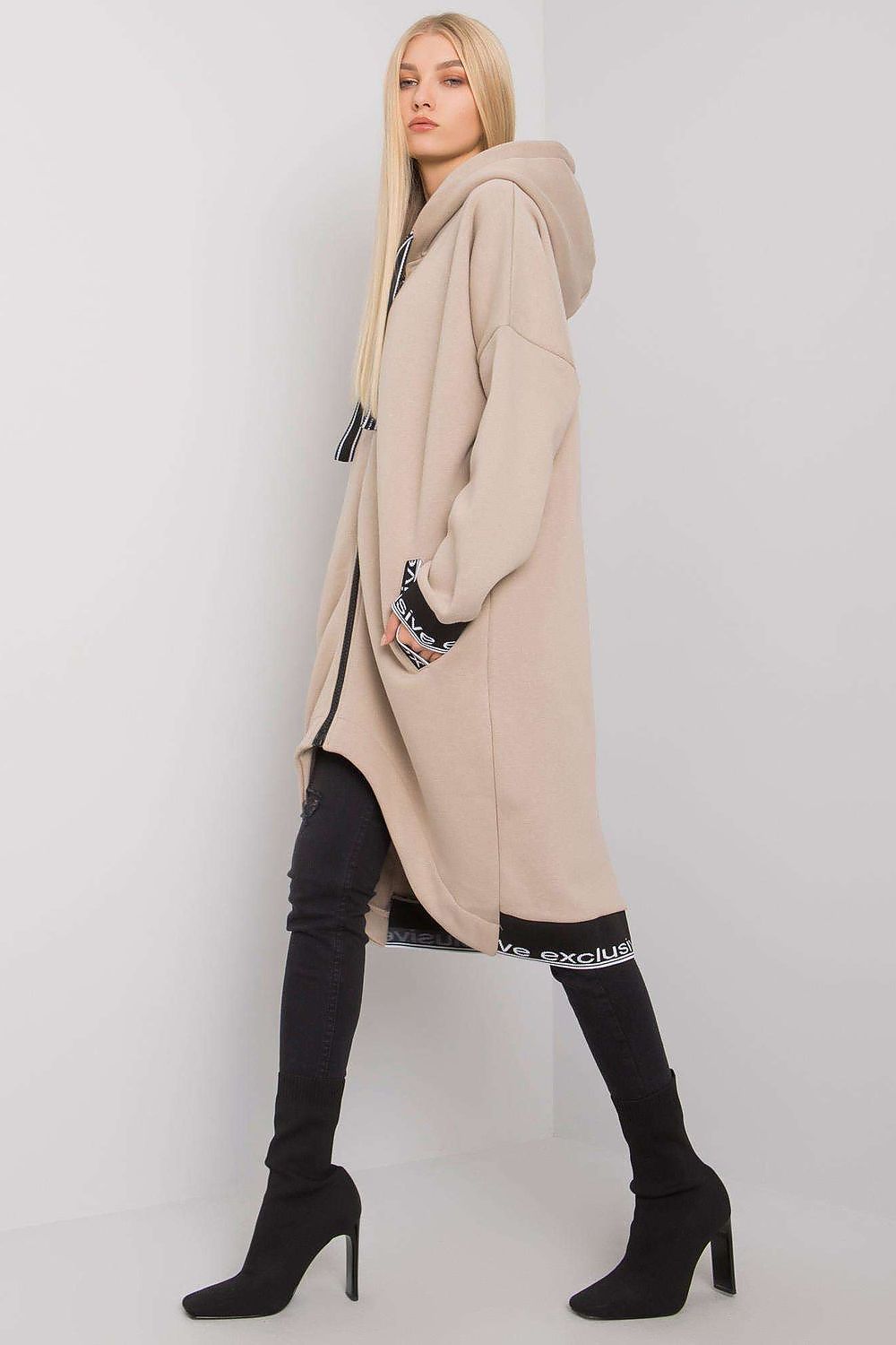 Sweater model 159851 Relevance