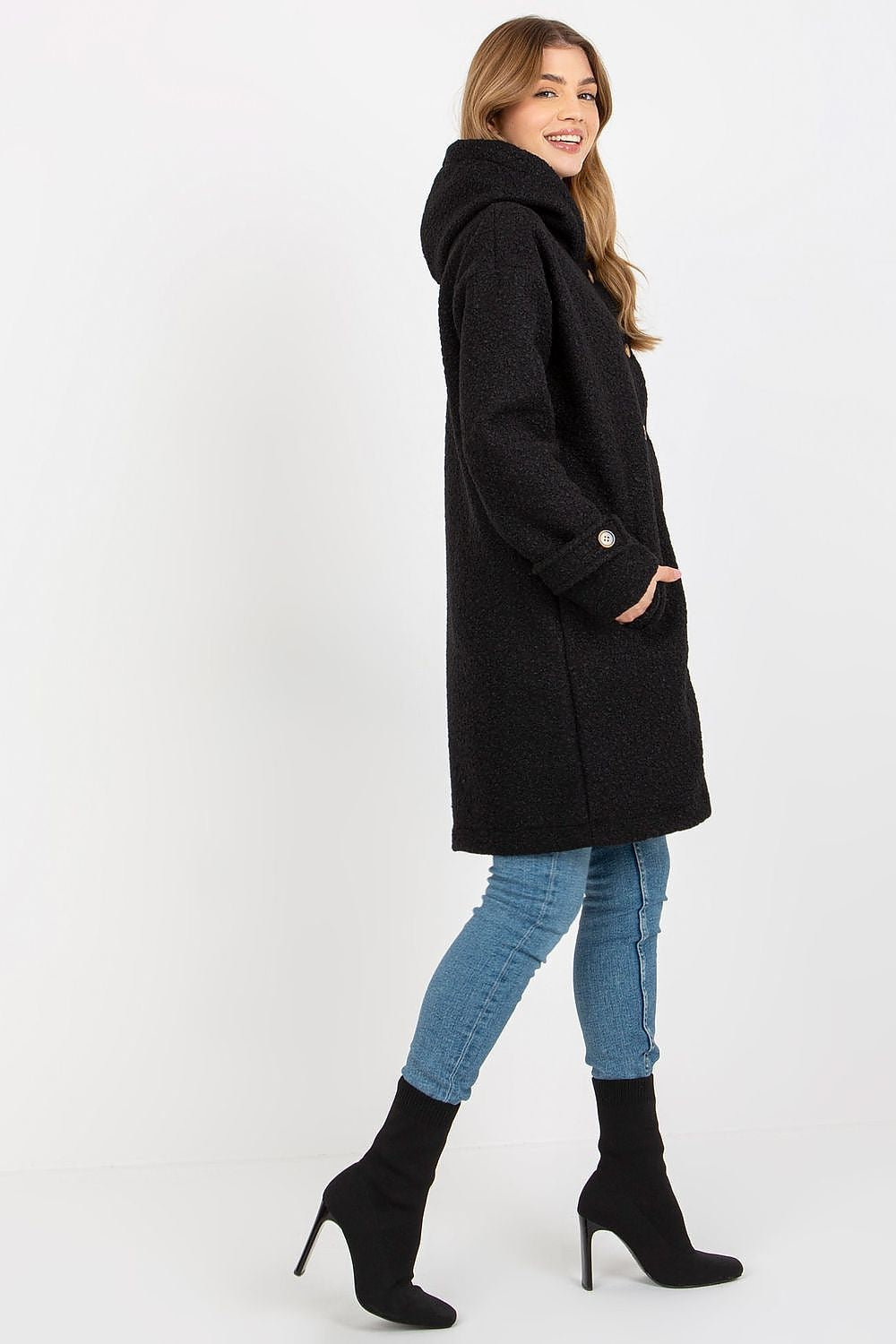 Mantel model 175170 Relevance